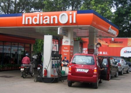 تمدید محدودیت صادرات نفت و گازوئیل از هند