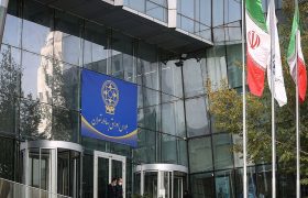 بورس تهران در مسیر فتح قله‌های جدید؛ جهش ها با ردپای سنگین دلار / آیا این رشد، موتور محرک اقتصاد می‌شود؟